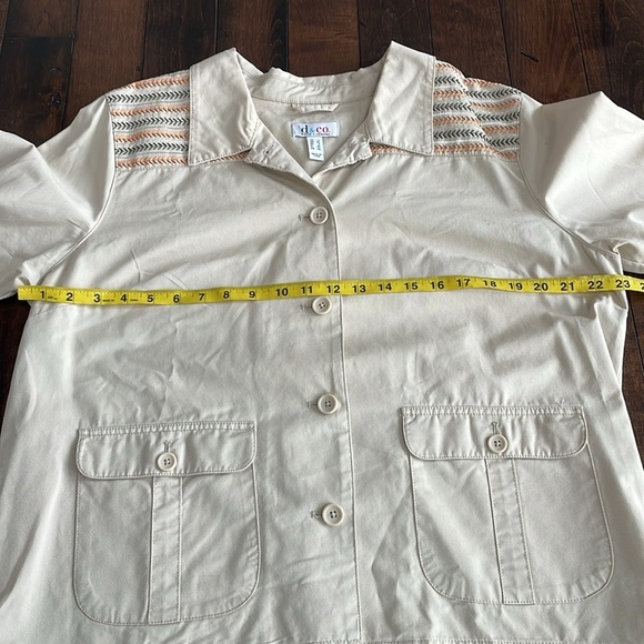 Denim & Co. Cotton Lightweight Jacket Button up High Low Tan Embroidered Size L - Picture 5 of 9